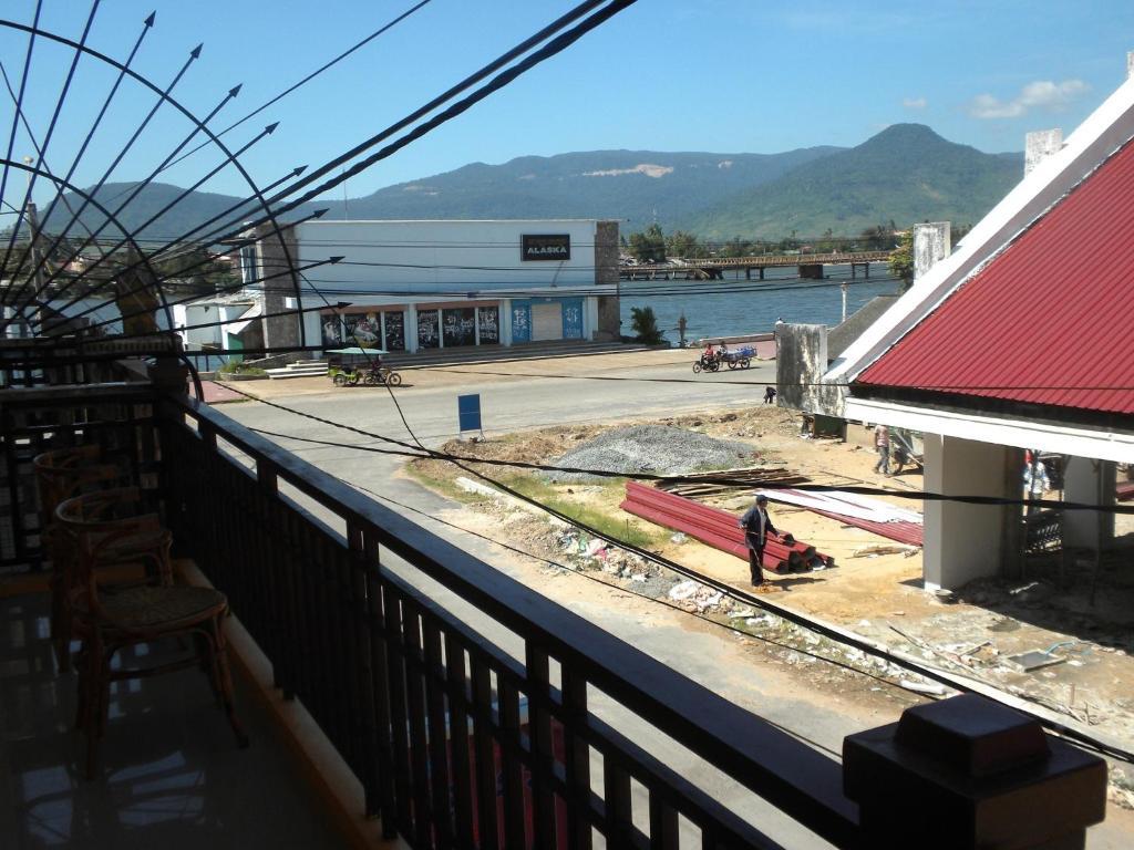Old Town Guesthouse Kampot Exterior foto